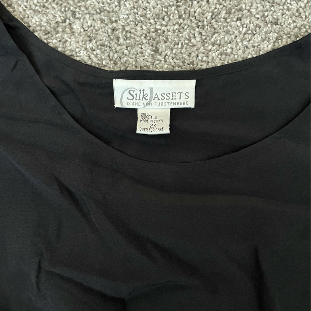 Two 100% Silk & Embroidered Tops by Diane von Furstenberg, Vintage, 2X and 3X - Picture 7 of 10